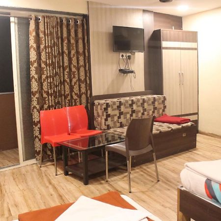 Mukesh Residency Hotel Пюн Екстериор снимка