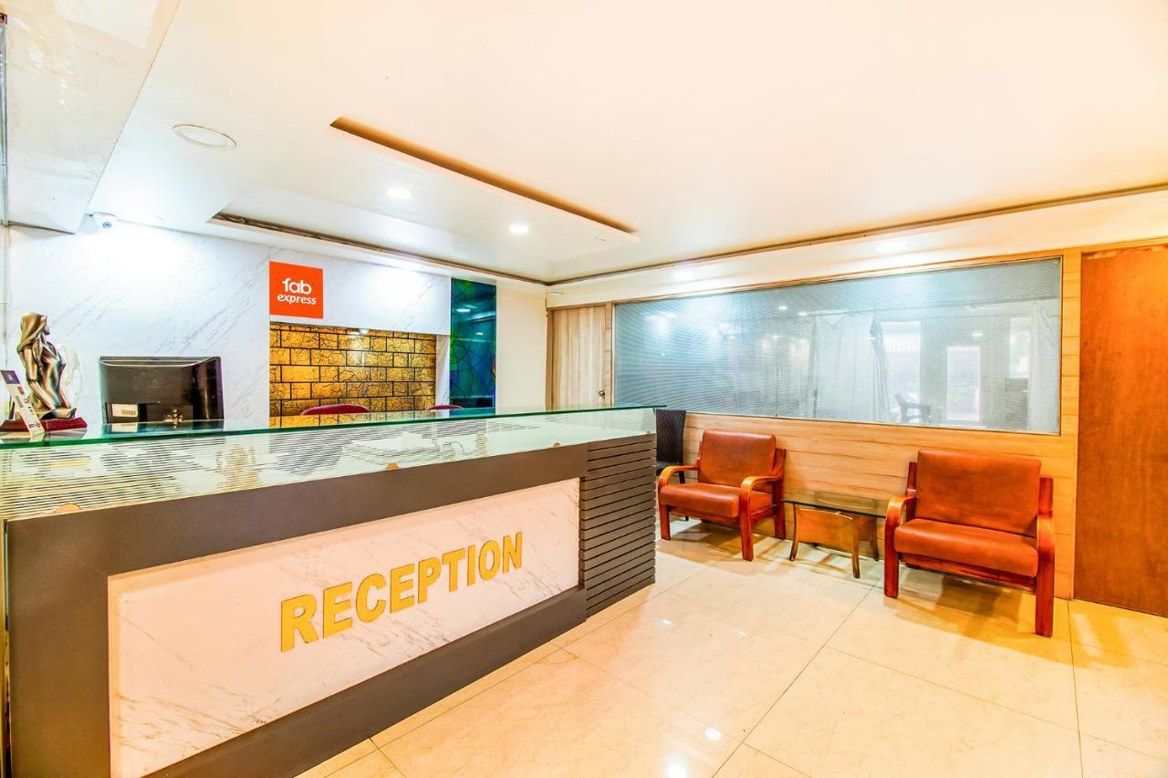 Mukesh Residency Hotel Пюн Екстериор снимка