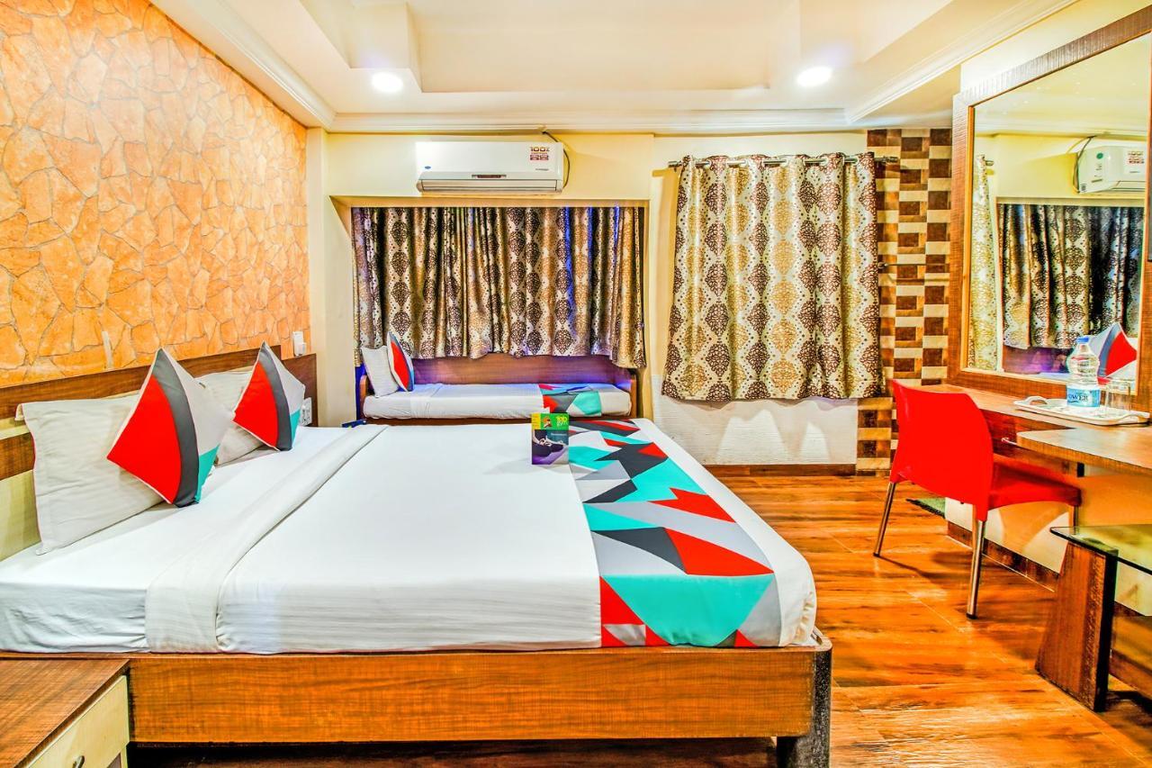 Mukesh Residency Hotel Пюн Екстериор снимка
