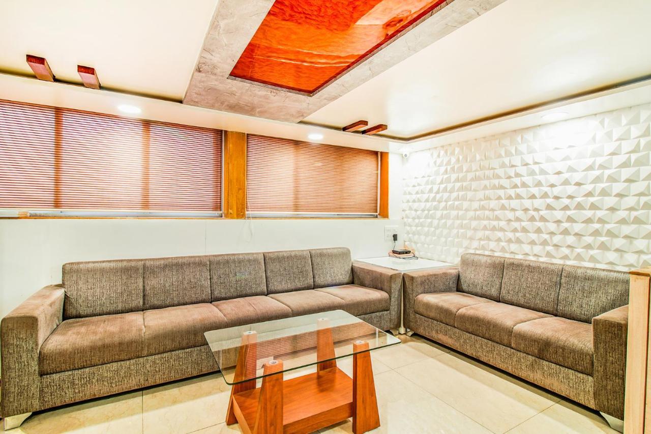 Mukesh Residency Hotel Пюн Екстериор снимка