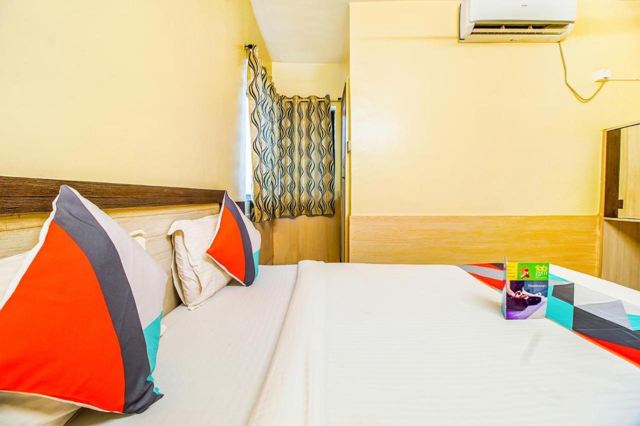 Mukesh Residency Hotel Пюн Екстериор снимка
