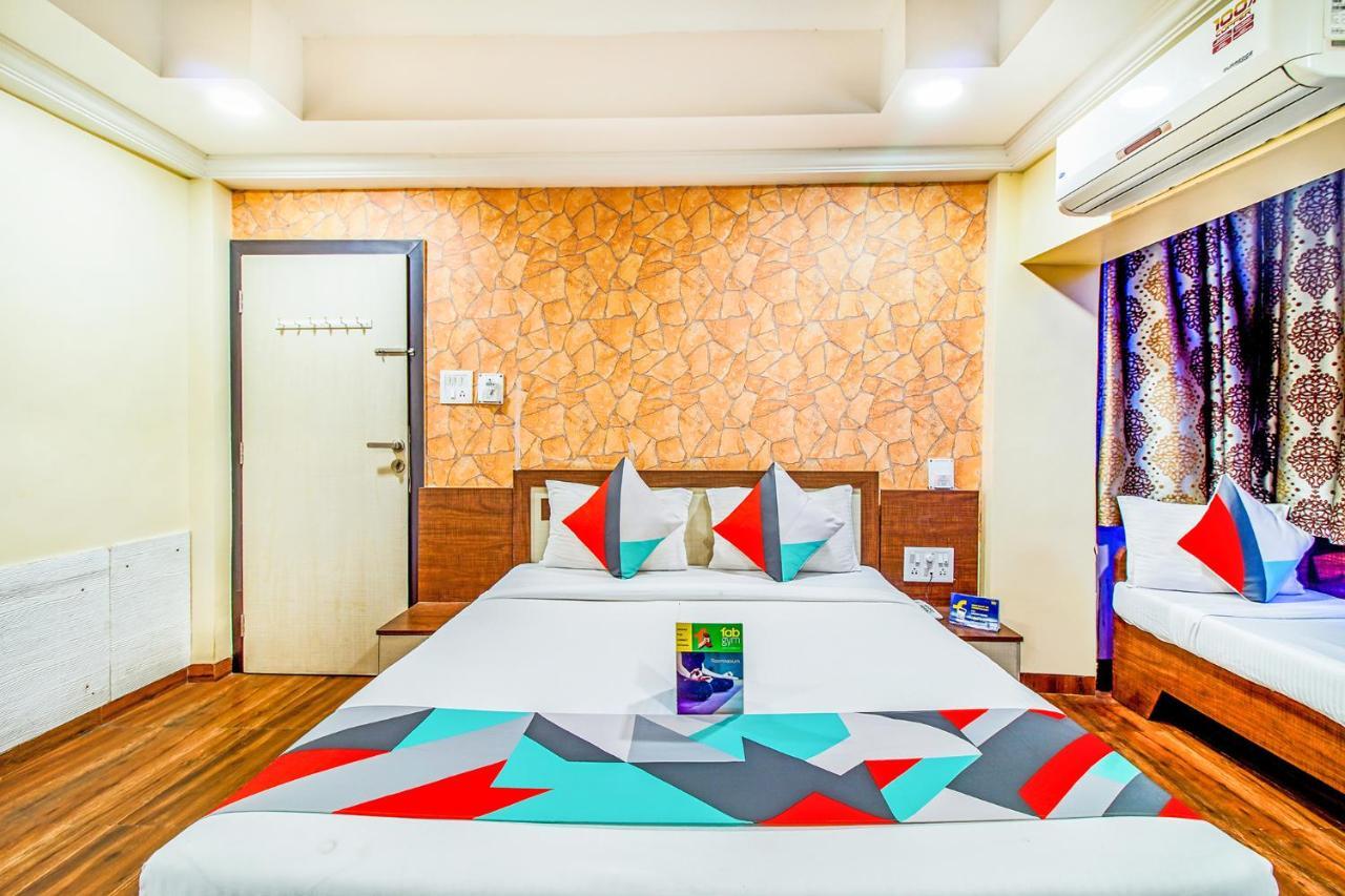 Mukesh Residency Hotel Пюн Екстериор снимка